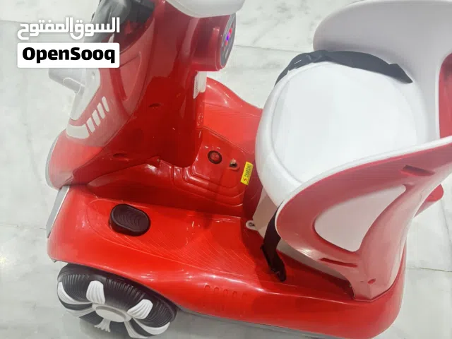 دراجة أطفال كهربائية بحالة ممتازة – لون أحمر �