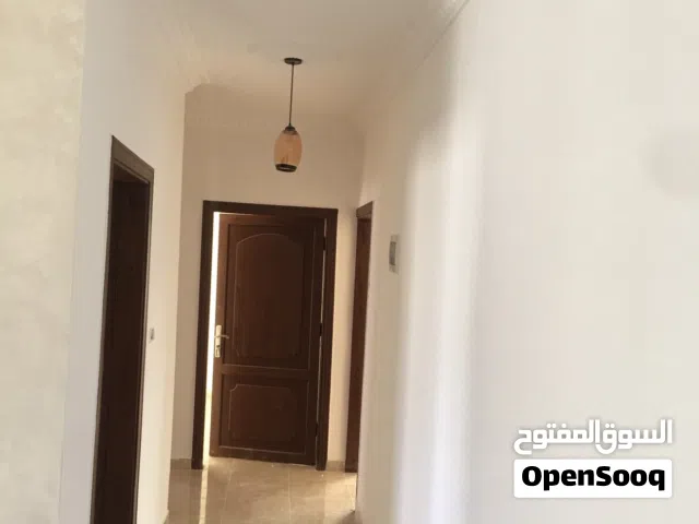 شقة مميزه للإيجار / عرسان فقط