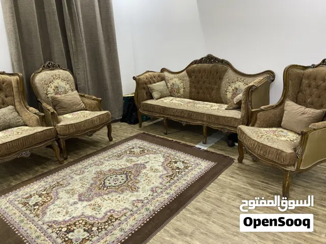 صالون انتربه بحاله جيده