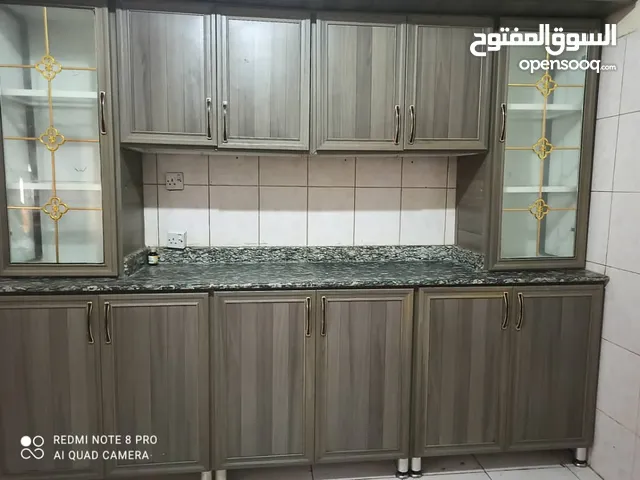 دولاب مطبخ جديد ماقد استخدم الا شهر مضمون عرض 3متر والطول مترين