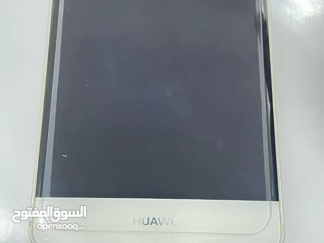 Huawei P9 32 GB in Al Dhahirah