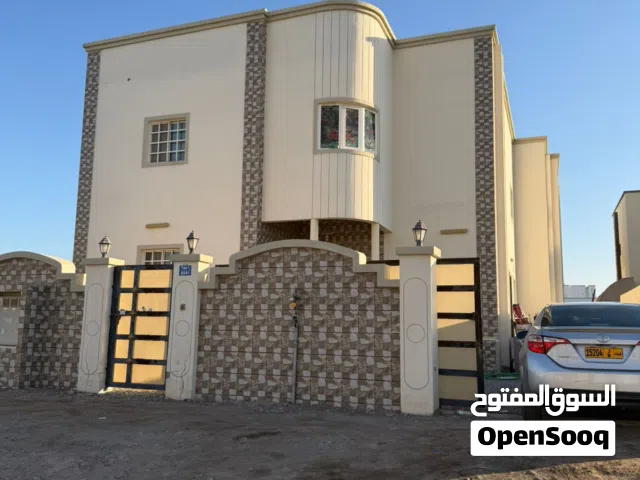 غرفه بحمام مفروشه بالمعبيله الثامنه قريبة من جميع الخدمات