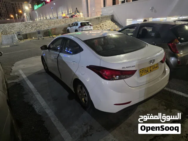 2014 هيونداي النترا Standard