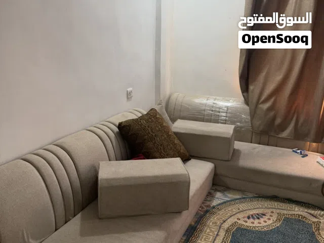 متاح سرير فردي في غرفه
