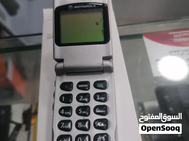 هاتف قديم موتورولا .v