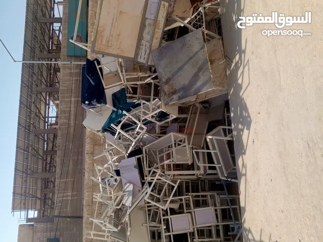 طاولات حديد مستعمله احجام