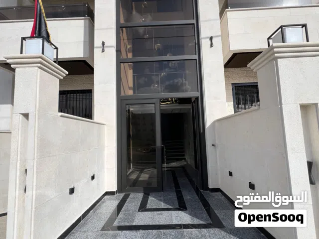 طابق ثالث مع روف 195 متر وترس خارجي 45 م في ضاحيه الأمير علي بموقع مميز جدا و بسعر مميز