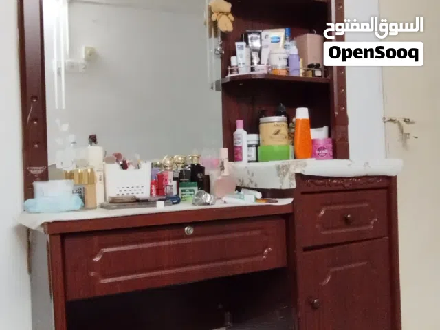 dressing table