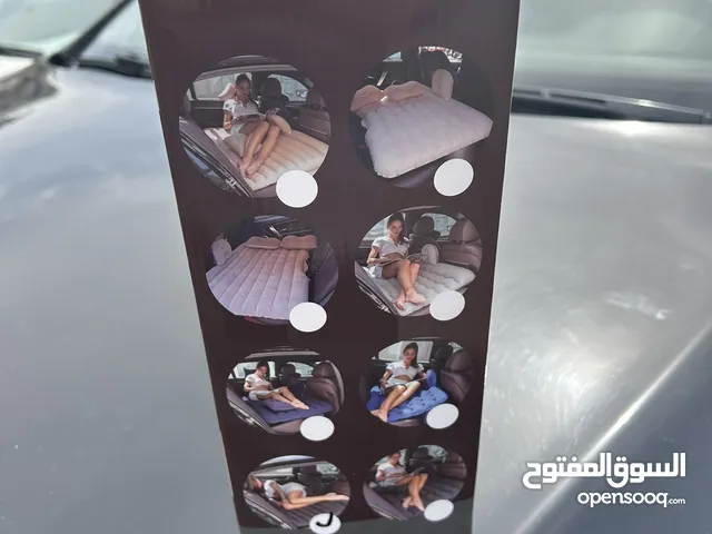 مرتبه هوائيه للسياره با لمقعد الخلفي