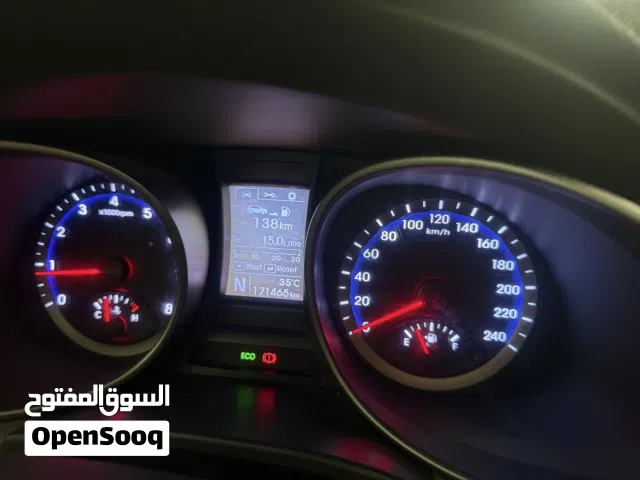 2014 هيونداي سنتافي Standard