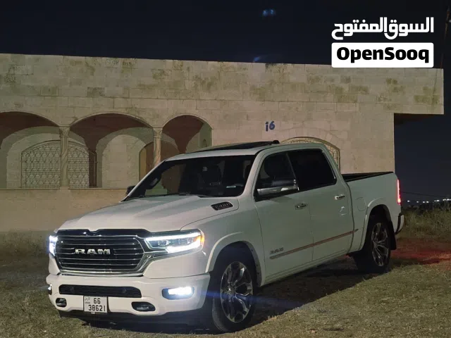 2020 دودج رام Laramie