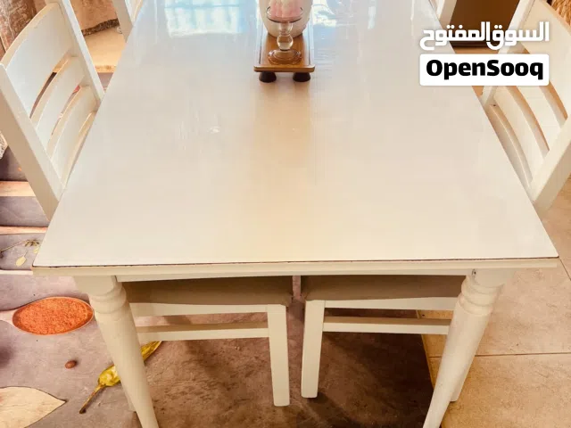 طاولة سفرة خشب زان مع اربع كراسي ممتازة