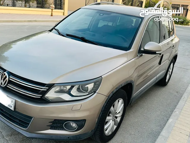 Vw Tiguan 2012 2.0 TSI Full option No#1  panoramic sunroof  LEATHER Seats sensors