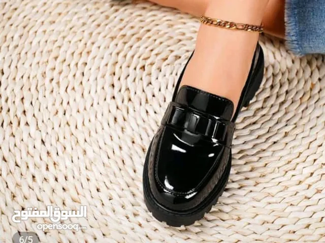 Black Comfort Shoes in Amman