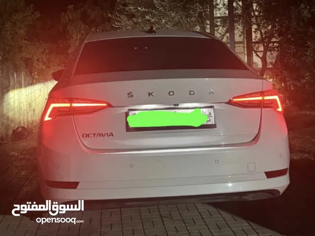 skoda octavia 2021  ترخيص 2020 صفر دهان يد اولى