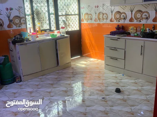 200m2 2 Bedrooms Townhouse for Sale in Basra Al Salheya