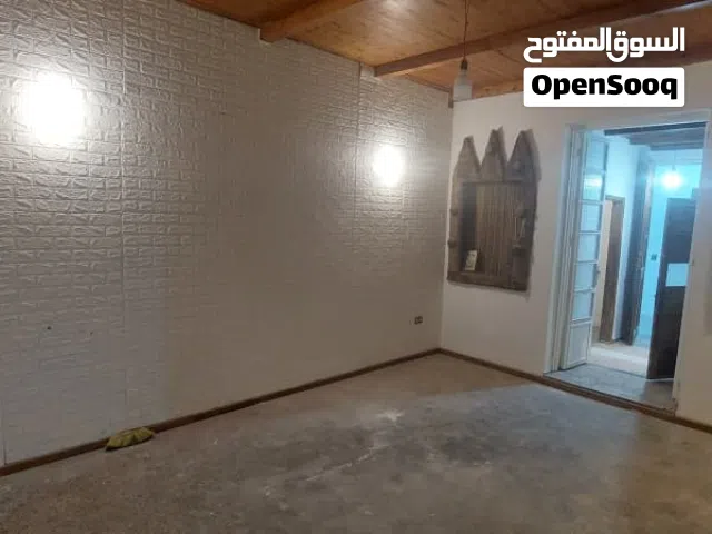 شقة للايجار (مكتب او شركة) في وسط البلاد بجنب ميدان الجزائر