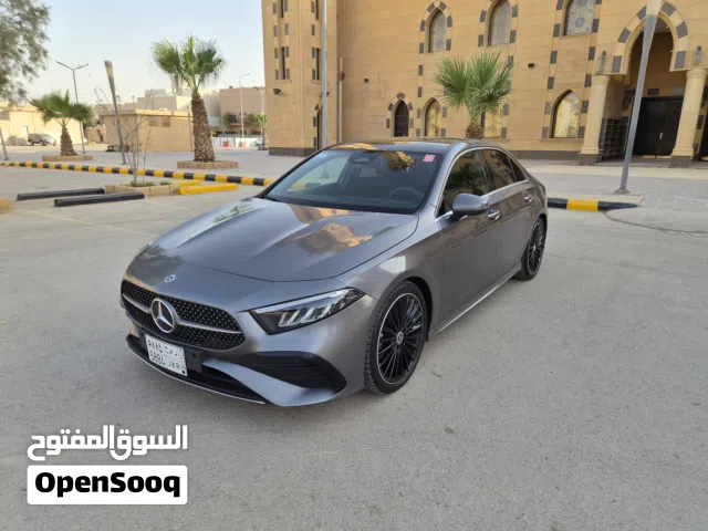 2023 مرسيدس بنز الفئة-A A 200
