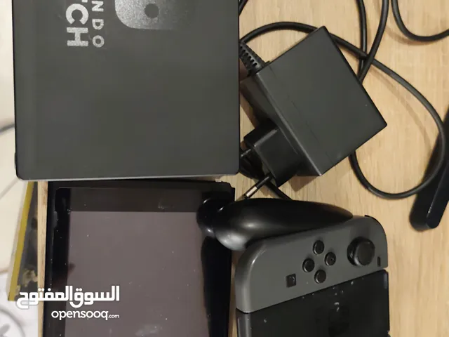 نينتندو سويتش 6.2 بوصه ، 32 جيجابايت . مع شنطة خاصة للجهاز ومع شاحن وشريحة من خلالها تشبك عالشاشه.