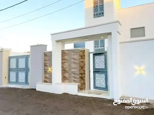 470 m2 More than 6 bedrooms Villa for Sale in Tripoli Ain Zara