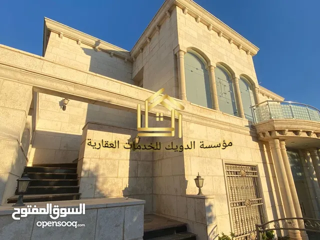 شقة دوبلكس أول مع روف مع ترس بإطلالــــه رائعة