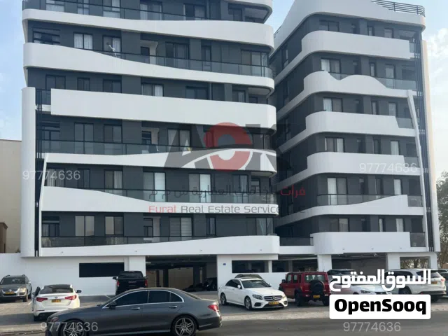 شقة للبيع في العذيبة – راقية موقع مميز إعلان رقم 171