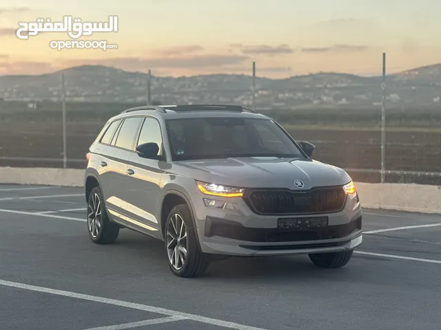 سكودا كودياك Sport Line  فل الفل فتحة سقف بانوراما 200 حصان  4x4- /2022  دفع رباعي 6+1