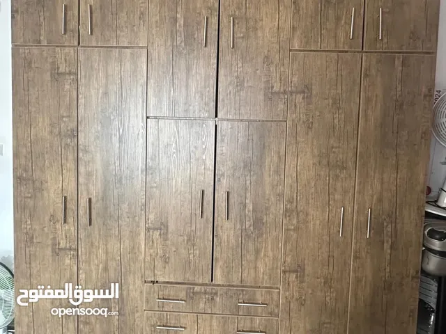 خزانة جديدة استعمال اقل من شهر