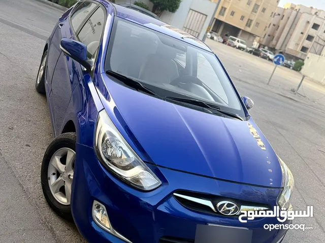 Hyundai accent 2015 model mid option