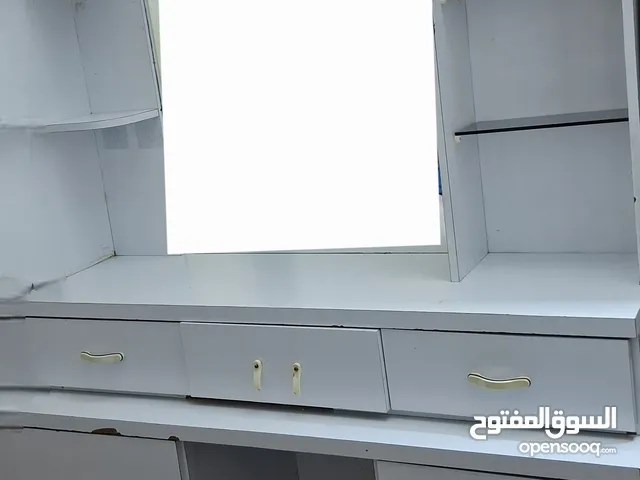 خزانه و تواليت مراي خشب مستعمل للبيع