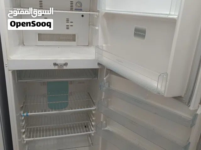 تحتاج اصلاح  Toshiba fridge