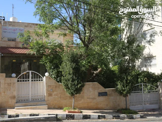 320 m2 3 Bedrooms Villa for Sale in Amman Jubaiha