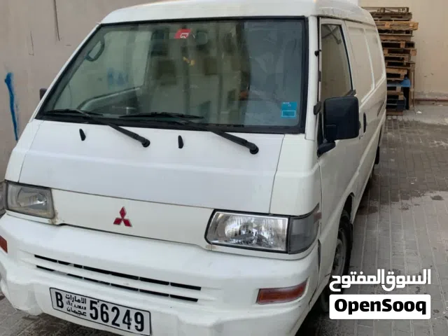 2012 Mitsubishi l400