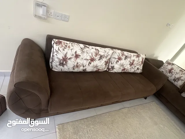 كنب بحالة جيده جدا للبيع