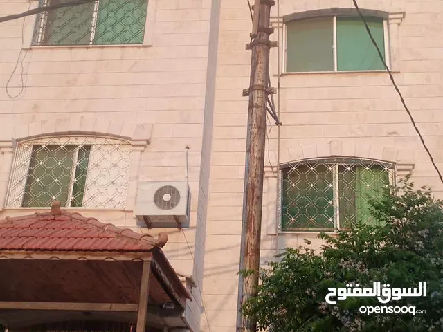 152m2 4 Bedrooms Apartments for Sale in Irbid Al Hay Al Janooby