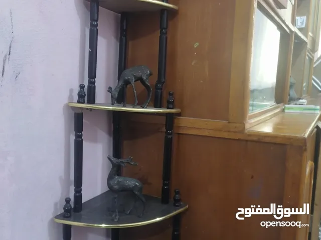 عزالات ام وبناتها