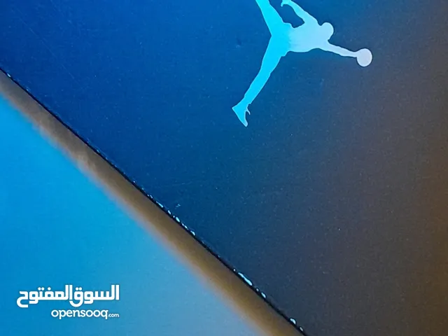 44 Sport Shoes in Amman