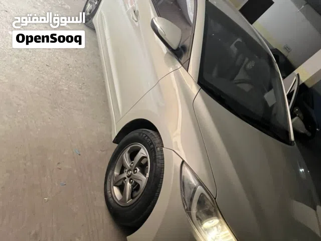 2016 هيونداي افانتي SE