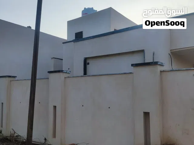 منزل للبيع مساحة الارض 400متر المسقوف 200متر
