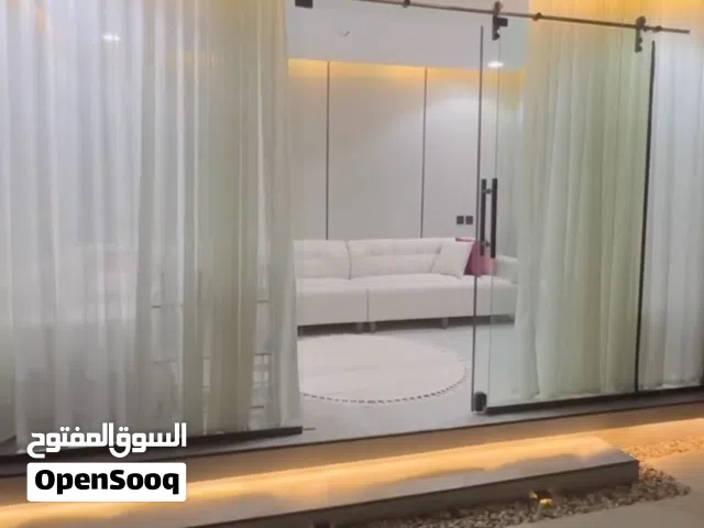 تصميم وتنفيذ المجالس الزجاجية