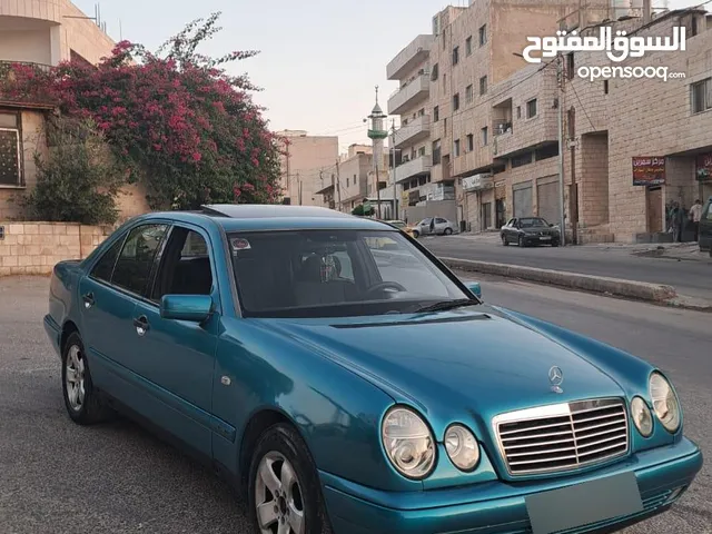 مرسيدس قرش ونص موديل 1999 بحالة ممتازة