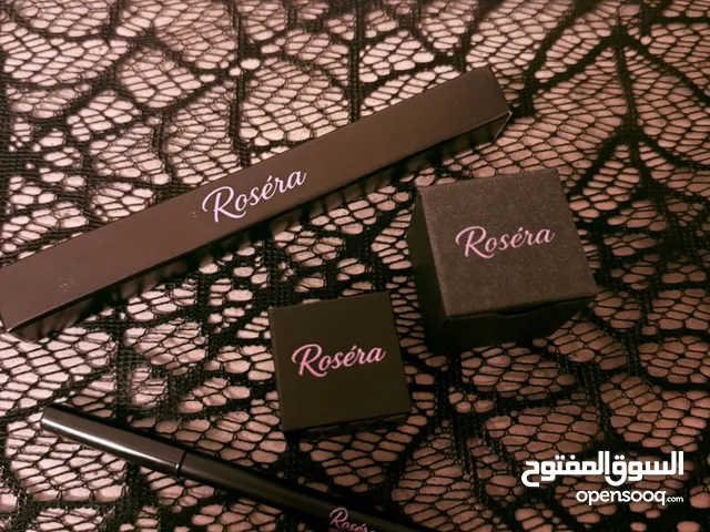 Rosera lip liner and sharpener 50dhs only !!