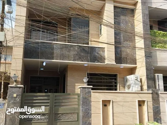 240 m2 4 Bedrooms Townhouse for Sale in Baghdad Ghadeer