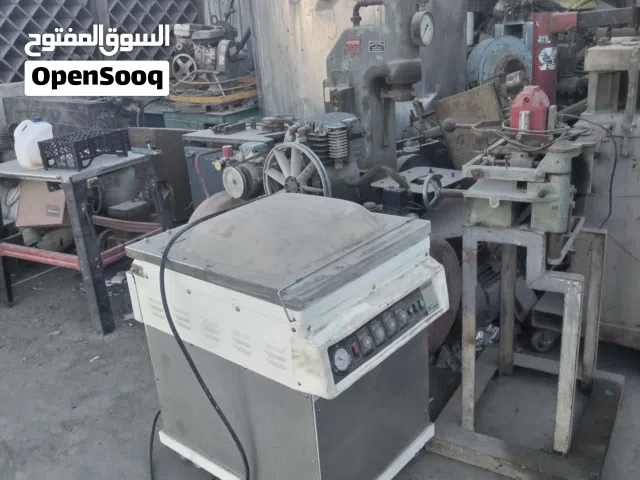 ماكنات صناعيه مختلفه