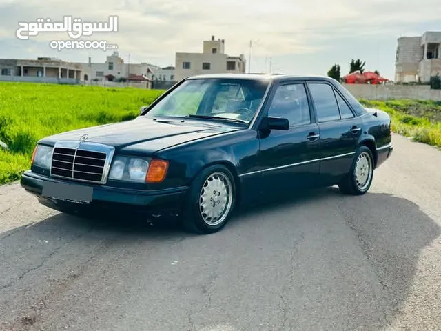 مرسيدس بنز. E200 للبيع