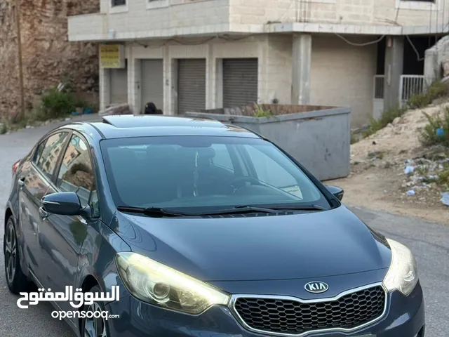 سيراتو 2014.مع فتحه .اصل خصوصي .اتماتيك .فيها تغير سمكه فخده .مرخصه ومامنه رام لله او الخليل