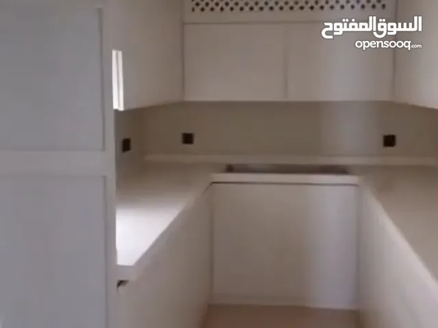 200 m2 3 Bedrooms Apartments for Rent in Al Riyadh Al Yarmuk