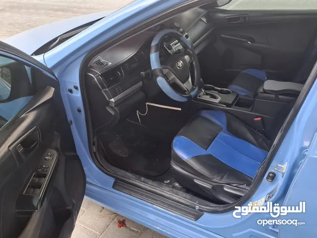 toyota camry 2014 used for sell 180k kilo meter , good condition , savrice done , was TAXI before