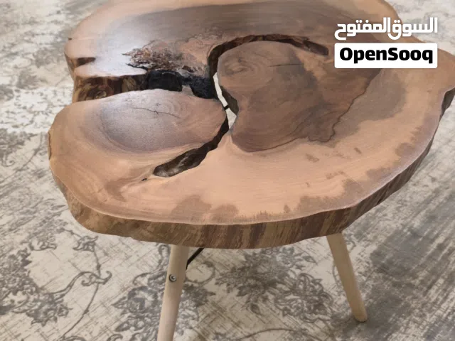طاوله خشبيه