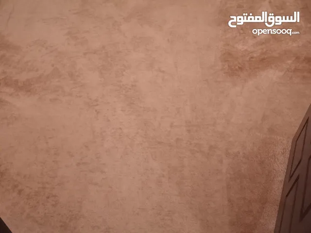 موكيته لون زهري ثقيله